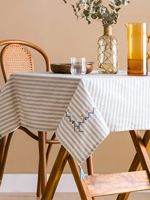 LCW HOME Püskül Detaylı Masa Örtüsü 90x90 cm