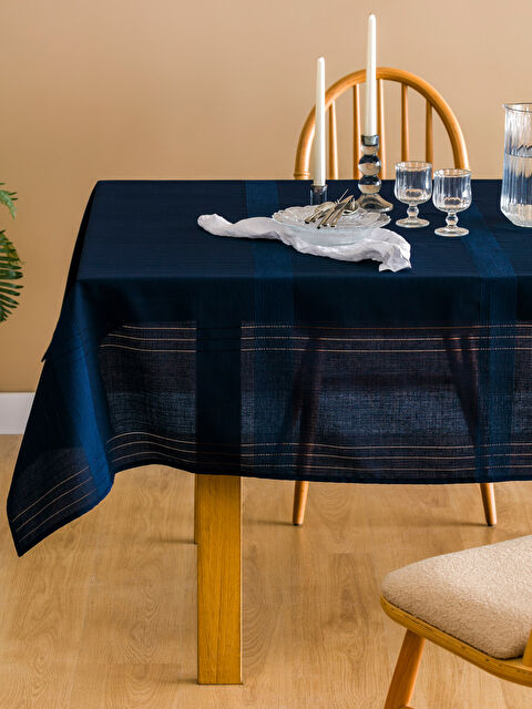 LCW HOME Çizgi Desenli Masa Örtüsü 150x200 cm - S4I154Z8-HGJ