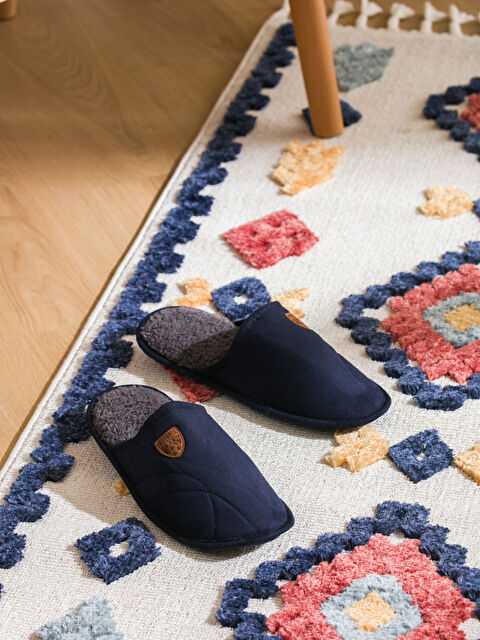 LCW HOME Nakış Detaylı Pelüş Erkek Ev Terliği - S4L499Z8-YFY