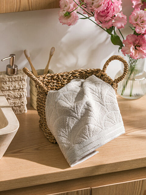 LCW HOME Desenli Pamuklu Yüz Havlusu 50x80 cm