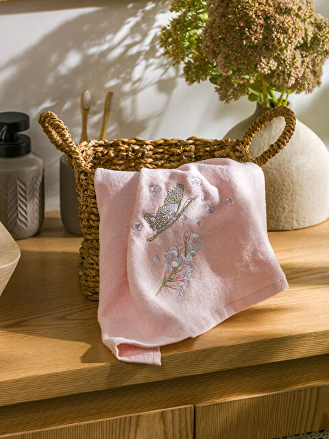 LCW HOME Çiçek Nakışlı Pamuklu Yüz Havlusu 50x80 cm - S5BC92Z8-YFZ