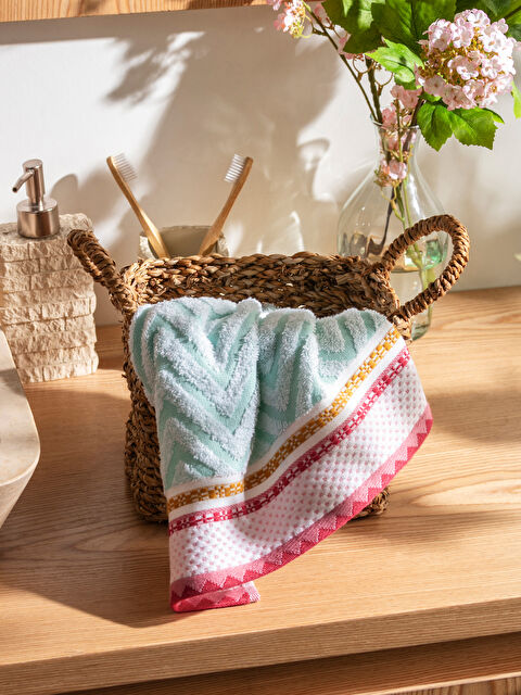 LCW HOME Nakışlı Pamuklu Yüz Havlusu 50x80 cm - S5BC99Z8-F9C