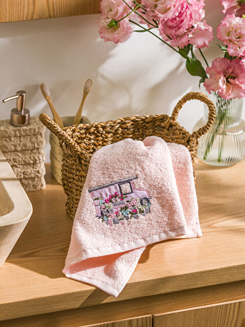 LCW HOME Çiçek Nakışlı Pamuklu Yüz Havlusu 50x80 cm - S5BD00Z8-SVA