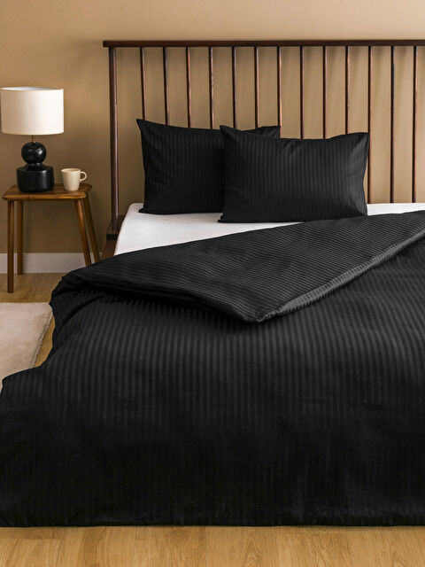 LCW HOME Çizgi Desenli Pamuk Saten Çift Kişilik Nevresim Seti - S5BJ61Z8-J0F