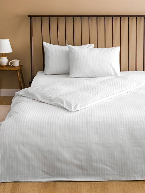 LCW HOME طقم غطاء لحاف مزدوج أبيض - S5BJ61Z8-J5E