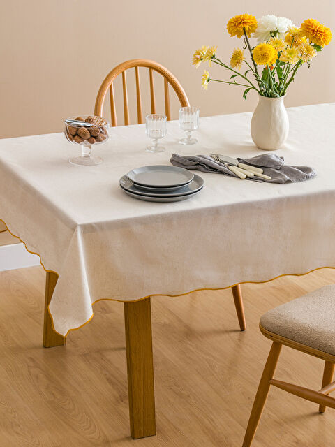 LCW HOME Masa Örtüsü 150x200 cm - S5CO03Z8-V9H