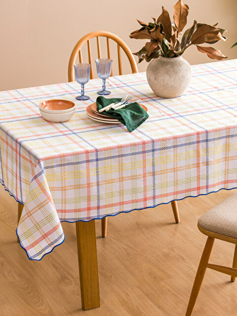 LCW HOME Ekose Desenli Masa Örtüsü 150x200 cm - S5CR20Z8-F9C