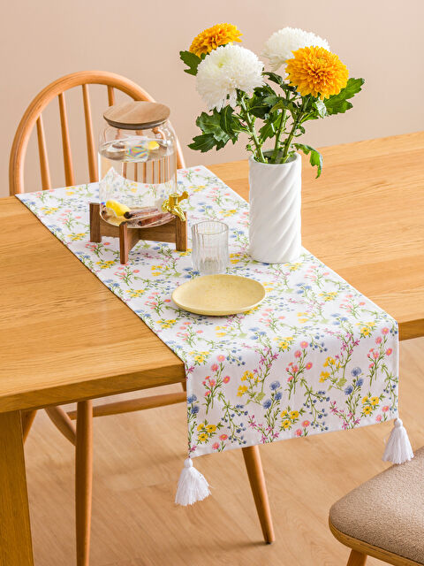 LCW HOME Çiçek Desenli Püskülü Runner 40x120 cm - S5CR42Z8-F9C