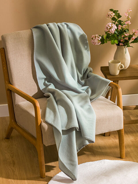 LCW HOME Tek Kişilik Tv Battaniyesi 120x150 cm - S5DF13Z8-YSJ