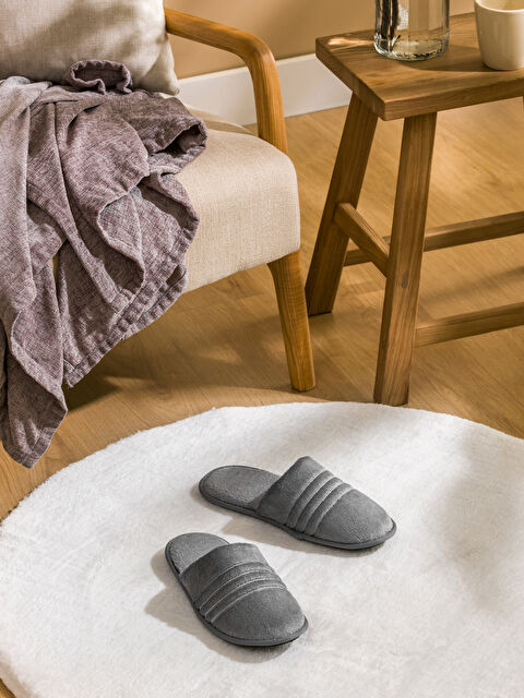 LCW HOME Çizgi Nakışlı Erkek Ev Terliği - S5HC70Z8-YA5