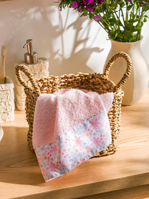 LCW HOME Çiçek Desenli Pamuklu Yüz Havlusu 50x80 cm - S5HT66Z8-YFZ