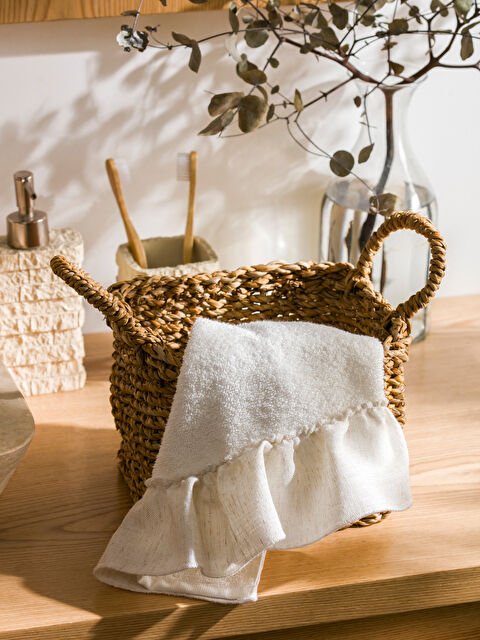 LCW HOME منشفة وجه بتفاصيل كشكوش 50x80 سم - S5HT84Z8-EEW