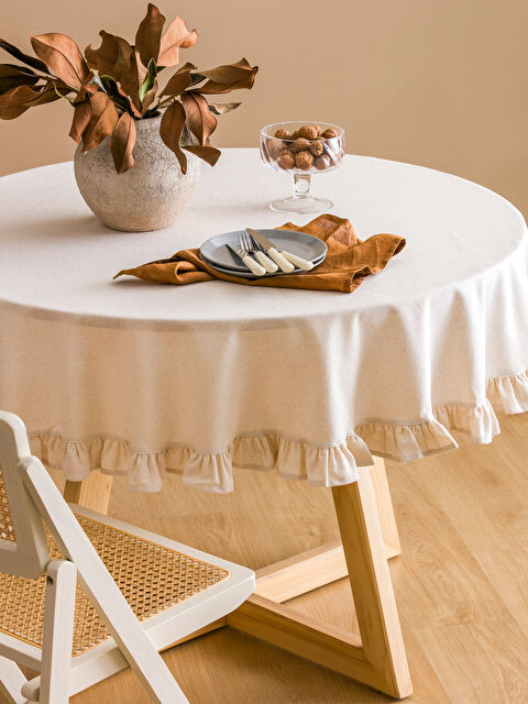 LCW HOME Fırfır Detaylı Masa Örtüsü 150x150 cm