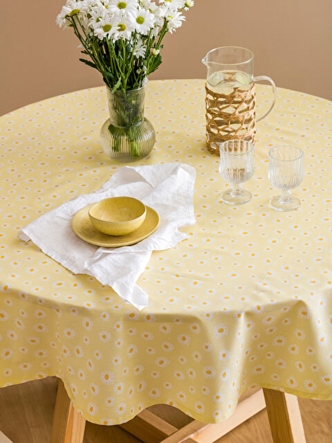 LCW HOME Çiçekli Masa Örtüsü 150x150 cm - S5IH63Z8-LUG