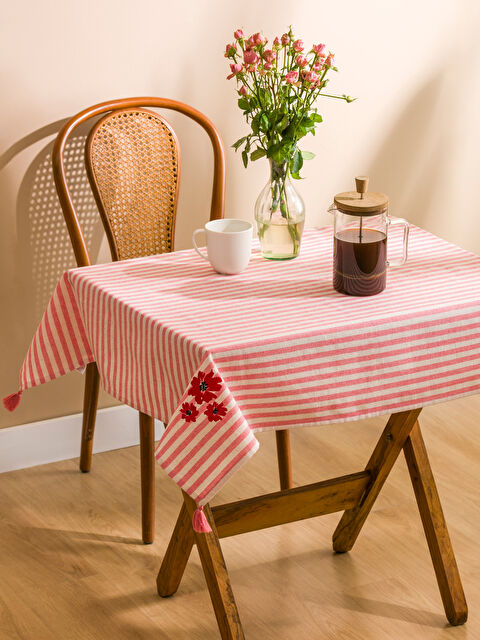 LCW HOME Çiçek Nakışlı Masa Örtüsü 90x90 cm - S5IH64Z8-LTQ