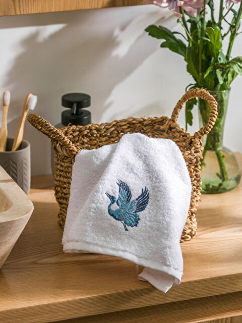 LCW HOME Kuş Nakışlı Pamuklu Yüz Havlusu 50x80 cm