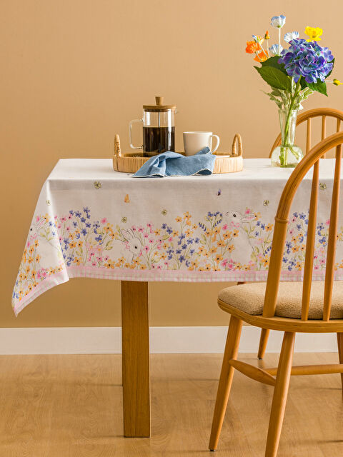 LCW HOME Çiçek Baskılı Masa Örtüsü 150x200 cm - S5IY63Z8-F9C