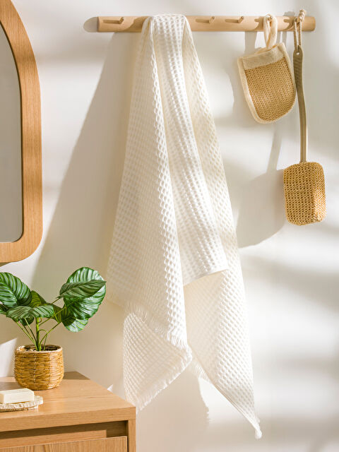 LCW HOME Pamuklu Banyo Havlusu 70x140 cm - S5J014Z8-EEW