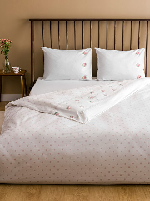 LCW HOME Çiçek Nakışlı Çift Kişilik Nevresim Seti - S5JL59Z8-J5E