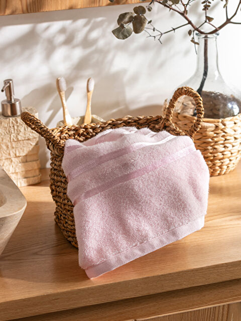 LCW HOME Çizgi Nakışlı Pamuklu Yüz Havlusu 50x80 cm - S5JR26Z8-YFZ