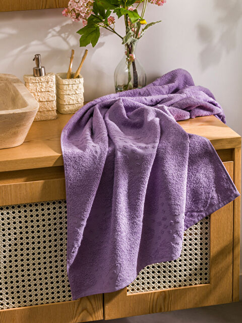 LCW HOME Desenli Pamuklu Banyo Havlusu 70x140 cm - S5L745Z8-YG3