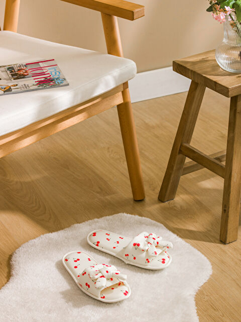 LCW HOME Fiyonk Detaylı Kadın Ev Terliği - S5NB61Z8-LRA