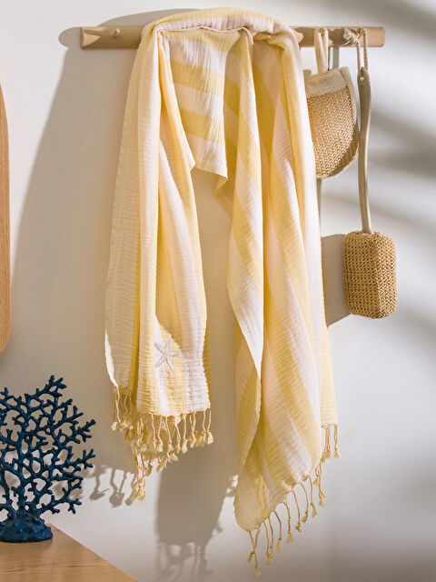 LCW HOME Püsküllü Peştamal Havlu 80x160 cm - S5O913Z8-LUG