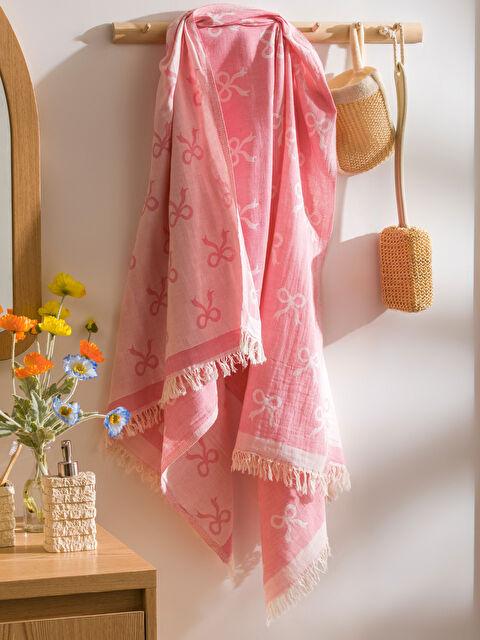 LCW HOME Fiyonk Desenli Kadın Plaj Havlusu 90x165 cm - S5PU12Z8-QWK