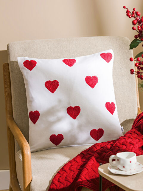 LCW HOME Kalp Baskılı Kırlent Kılıfı 45x45 cm - S60766Z8-YHV