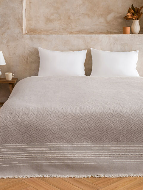 LCW HOME Nakış Detaylı Koltuk Örtüsü 180x230 Cm - S61002Z8-FYC