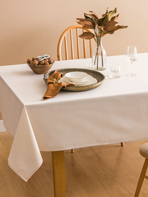 LCW HOME Basic Masa Örtüsü 150x250 cm - S61026Z8-GHW