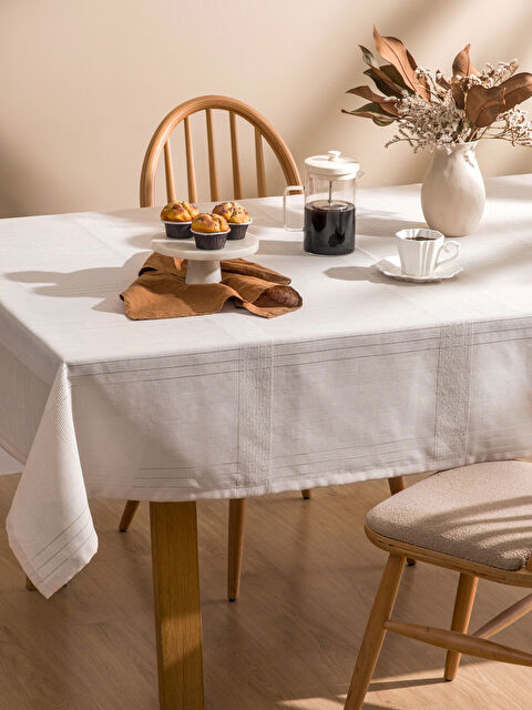 LCW HOME Çizgili Masa Örtüsü 150x200 cm - S61318Z8-SAW