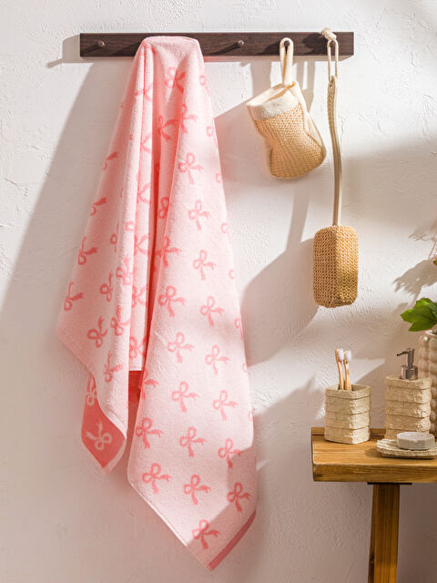 LCW HOME Fiyonk Baskılı Banyo Havlusu 70x140 cm
 - S61598Z8-G3G