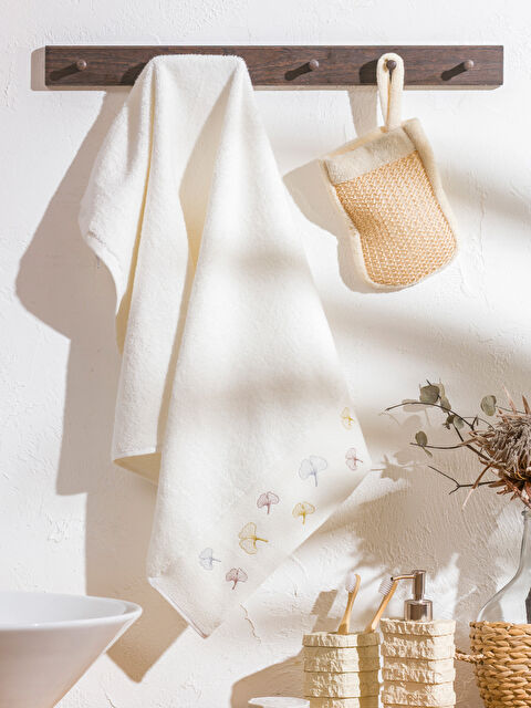 LCW HOME منشفة يد بيج فاتح / ايكرو - S61704Z8-EEW