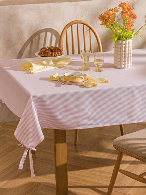 LCW HOME Çizgi Desenli Masa Örtüsü 140x180 cm
 - S64067Z8-G3G