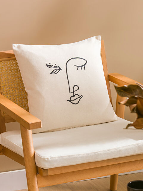 LCW HOME Yüz Nakışlı Kırlent Kılıfı 45x45 cm - S64088Z8-DEE
