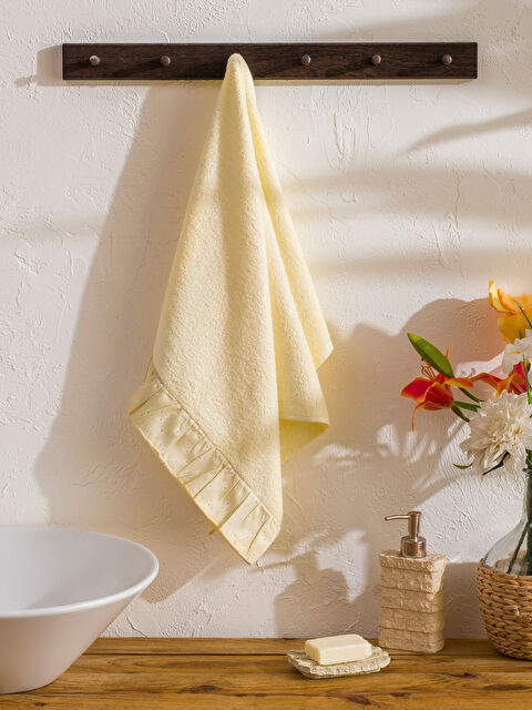 LCW HOME Ruffled Edge Face Towel 50x80 cm - S65241Z8-SAA