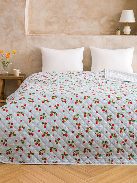 LCW HOME Çilek Baskılı Çift Kişilik Yatak Örtüsü - S67456Z8-F9C