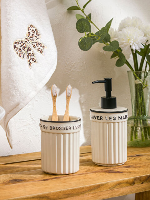 LCW HOME Baskılı Seramik Sıvı Sabunluk ve Diş Fırçalık Seti - S6CA68Z8-M0T