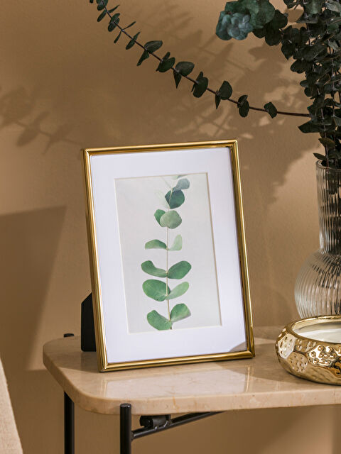 LCW HOME Ayaklı Fotoğraf Çerçevesi 20 cm	 - S6CC25Z8-M0T