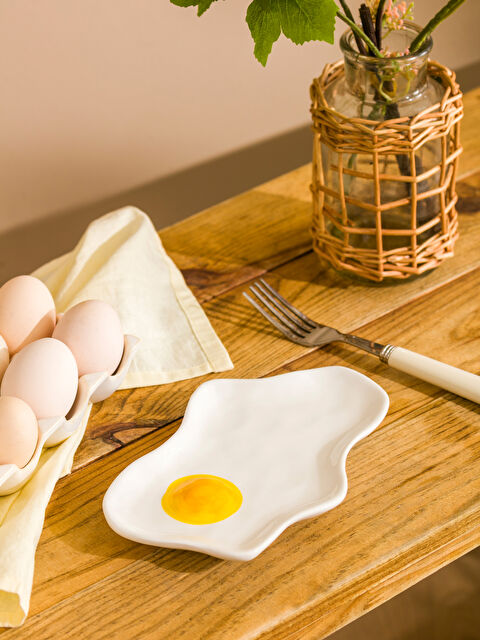 LCW HOME Egg-Shaped Porcelain Plate 25 cm - S6CY02Z8-M0T