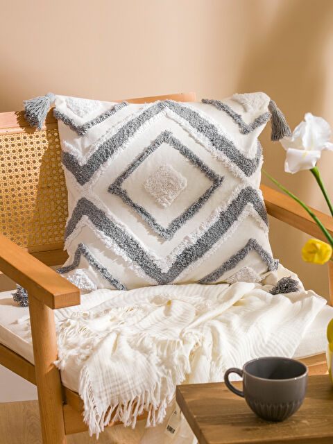 LCW HOME Püsküllü Kırlent Kılıfı 45x45 cm - S6DB13Z8-YXD