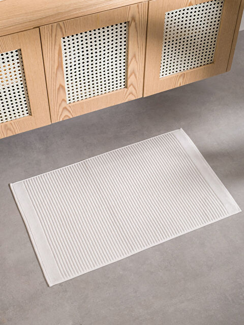 LCW HOME Çizgili Banyo Paspası 50x70 cm - S6GU76Z8-CUZ