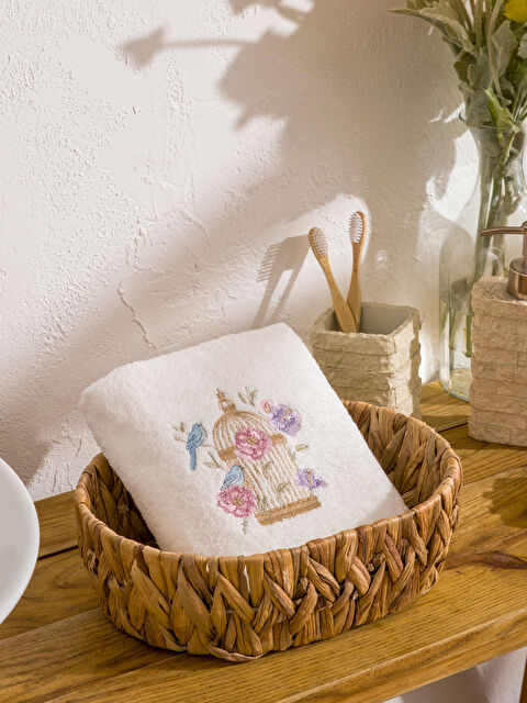 LCW HOME Embroidered Hand Towel 50x80 cm - S6HP97Z8-EEW
