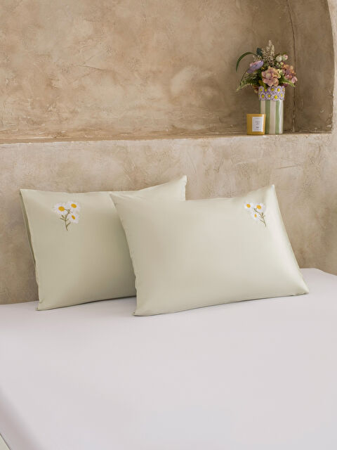 LCW HOME Çiçek Nakışlı Yastık Kılııf 2'li 50x70 cm - S6HT36Z8-F9C
