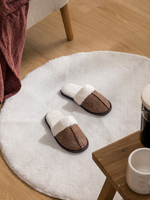 LCW STEPS Leopar Desenli Kadın Ev Terliği - S6IJ01Z8-F9C