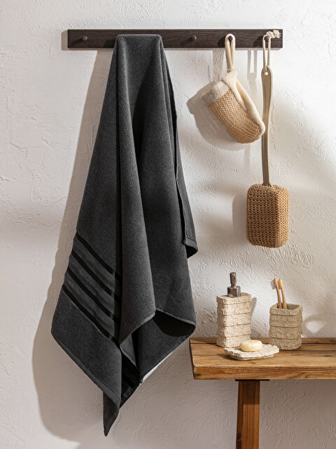 LCW HOME Çizgili Banyo Havlusu 70x140 Cm	 - S6J153Z8-UY5