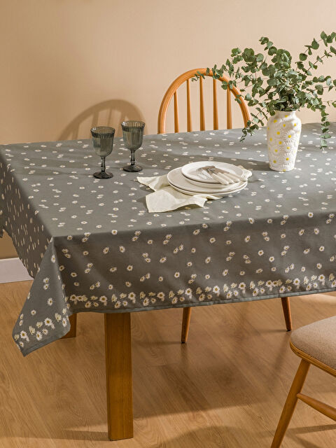 LCW HOME Çiçek Desenli Masa Örtüsü 150x200 cm - S6J354Z8-F9C