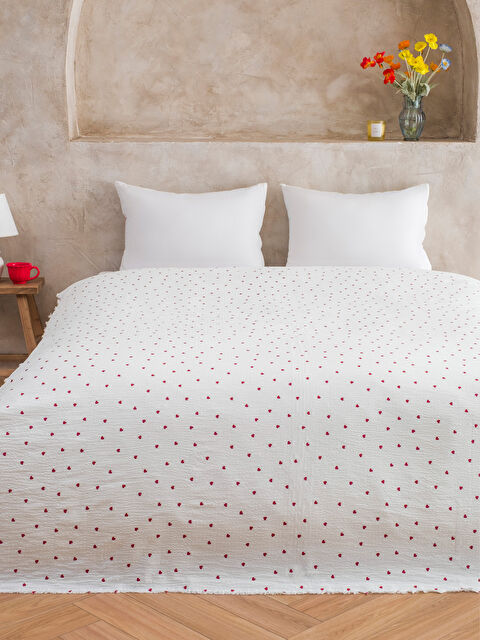LCW HOME Kalp Desenli Çok Amaçlı Çift Kişilik Yatak Örtüsü