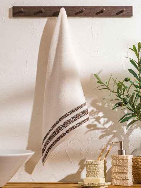 LCW HOME Çizgili Yüz Havlusu 50x80 cm - S6JJ84Z8-FDH